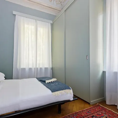 N10, Luxury *