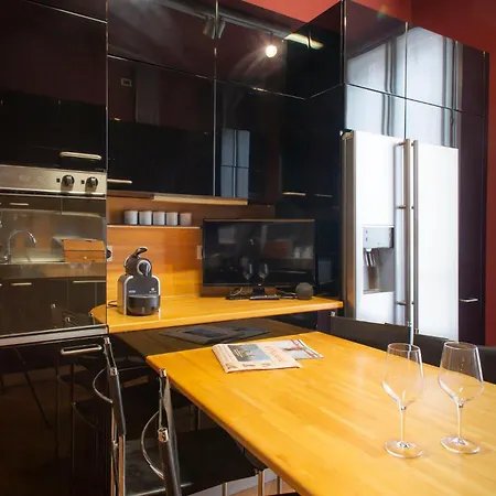 N10, Luxury *